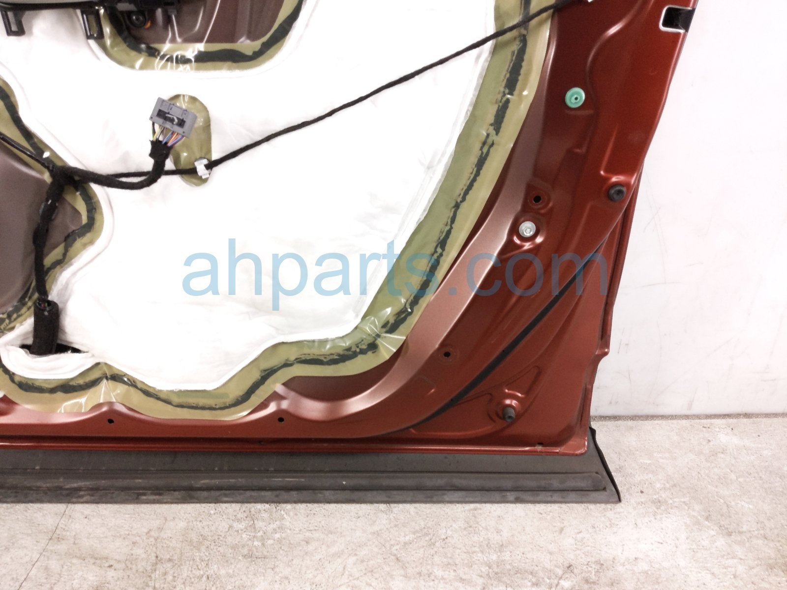 2021 Honda CR V Front Passenger Door Red No Mirror/trim 67010 TLA A10ZZ Replacement 2021 Honda CR V Front Passenger Door Red No Mirror/trim 67010 TLA A10ZZ Replacement thumbnail