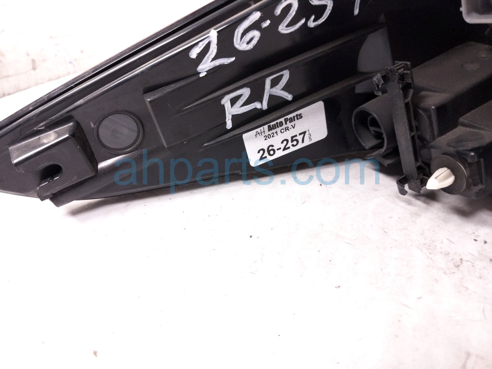 2021 Honda CR V Light / Rear Passenger Tail Lamp (on Body) 90650 TLA A01 Replacement 2021 Honda CR V Light / Rear Passenger Tail Lamp (on Body) 90650 TLA A01 Replacement thumbnail