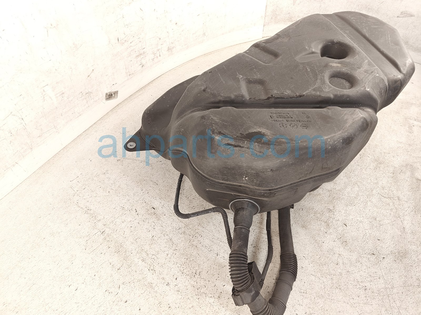 2021 Honda CR V Gas / Fuel Tank 17044 TPG A00 Replacement 2021 Honda CR V Gas / Fuel Tank 17044 TPG A00 Replacement thumbnail