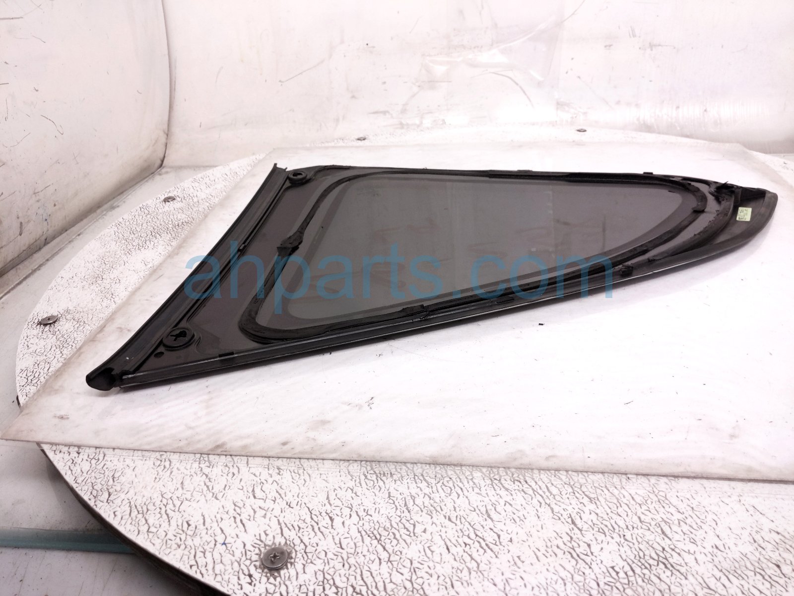 2021 Honda CR V Driver Quarter Window Glass 73562 TLA A01 Replacement 2021 Honda CR V Driver Quarter Window Glass 73562 TLA A01 Replacement thumbnail