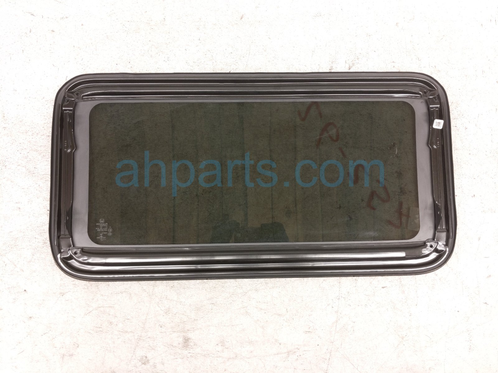 2021 Honda CR V Sunroof / Sun Roof Glass Window 70200 TLA A02 Replacement 2021 Honda CR V Sunroof / Sun Roof Glass Window 70200 TLA A02 Replacement thumbnail