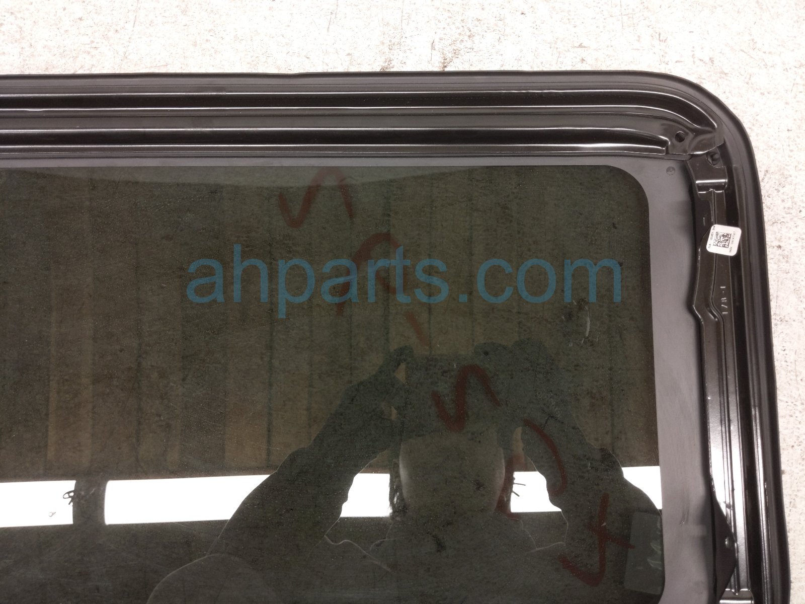 2021 Honda CR V Sunroof / Sun Roof Glass Window 70200 TLA A02 Replacement 2021 Honda CR V Sunroof / Sun Roof Glass Window 70200 TLA A02 Replacement thumbnail