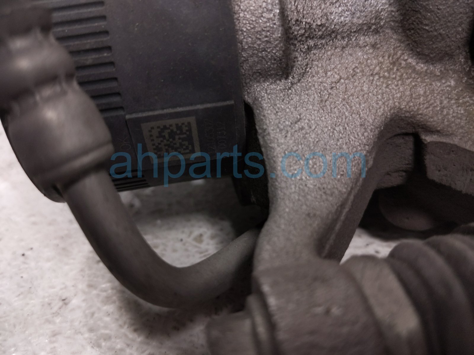 2021 Honda CR V Core Core Rear Driver Brake Caliper 43019 TLA A01 Replacement 2021 Honda CR V Core Core Rear Driver Brake Caliper 43019 TLA A01 Replacement thumbnail