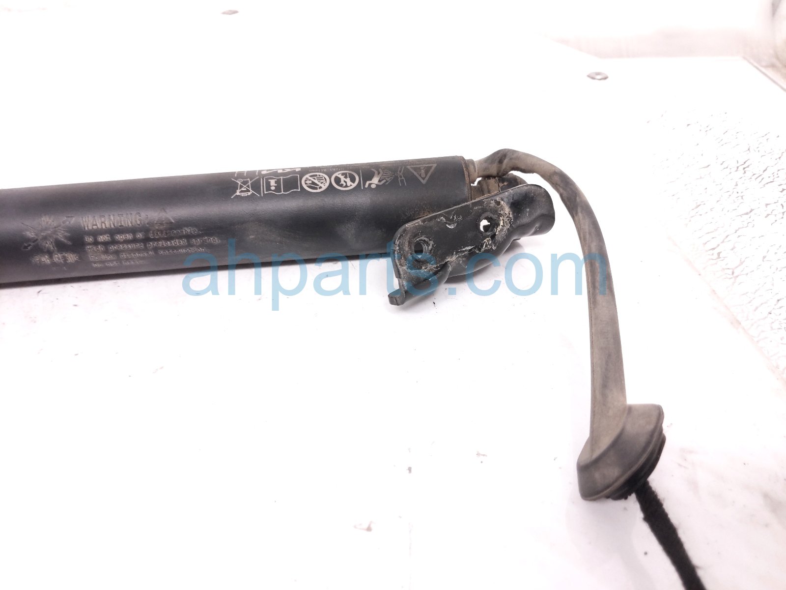 2025 Kia Carnival Rear Window Regulator Driver Power Tailgate Shock / Strut 81831 R0600 Replacement 2025 Kia Carnival Rear Window Regulator Driver Power Tailgate Shock / Strut 81831 R0600 Replacement thumbnail