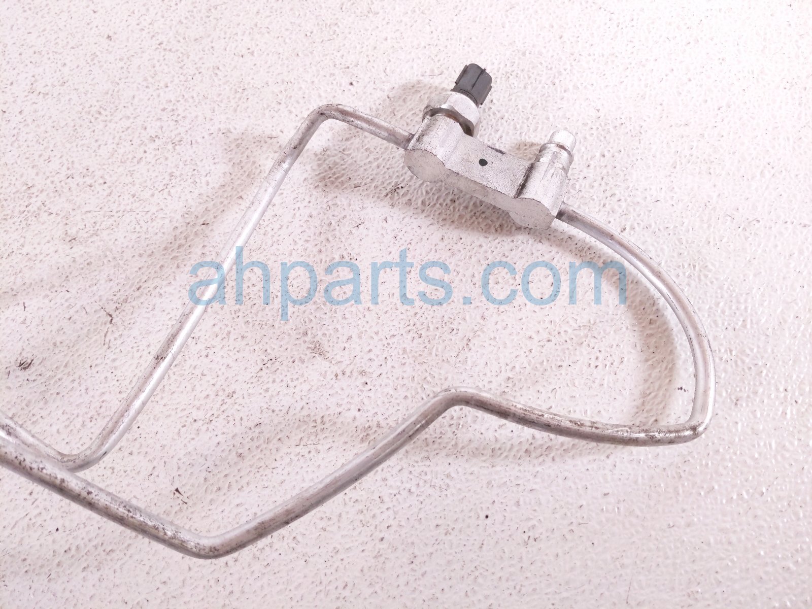2021 Toyota Highlander Ac Hose Pipe A/c Liquid Line 2.5l Hyb Awd 88710 0E610 Replacement 2021 Toyota Highlander Ac Hose Pipe A/c Liquid Line 2.5l Hyb Awd 88710 0E610 Replacement thumbnail