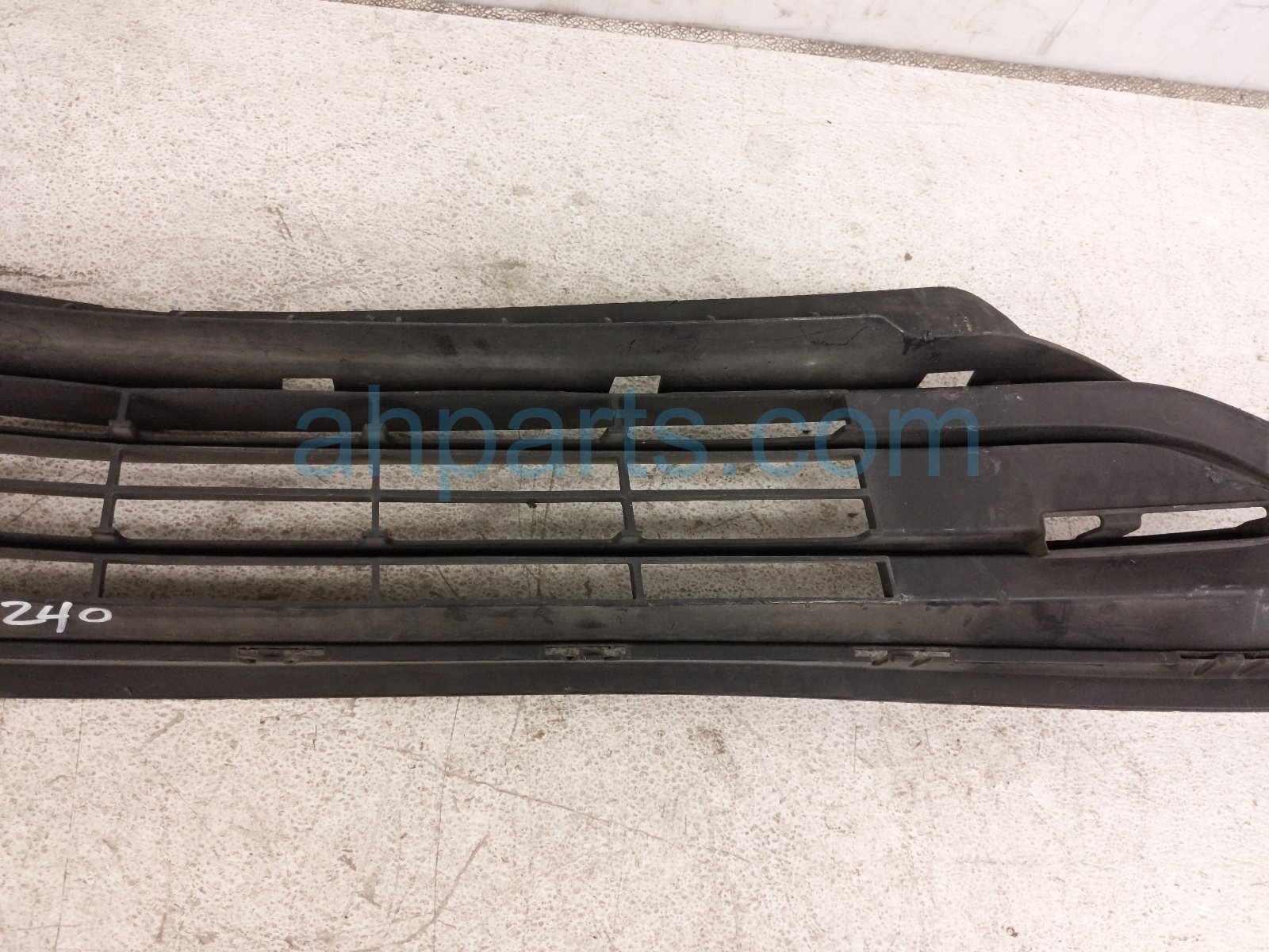 2023 Acura MDX Front Lower Bumper Grille 71105 TYA A00 Replacement 2023 Acura MDX Front Lower Bumper Grille 71105 TYA A00 Replacement thumbnail