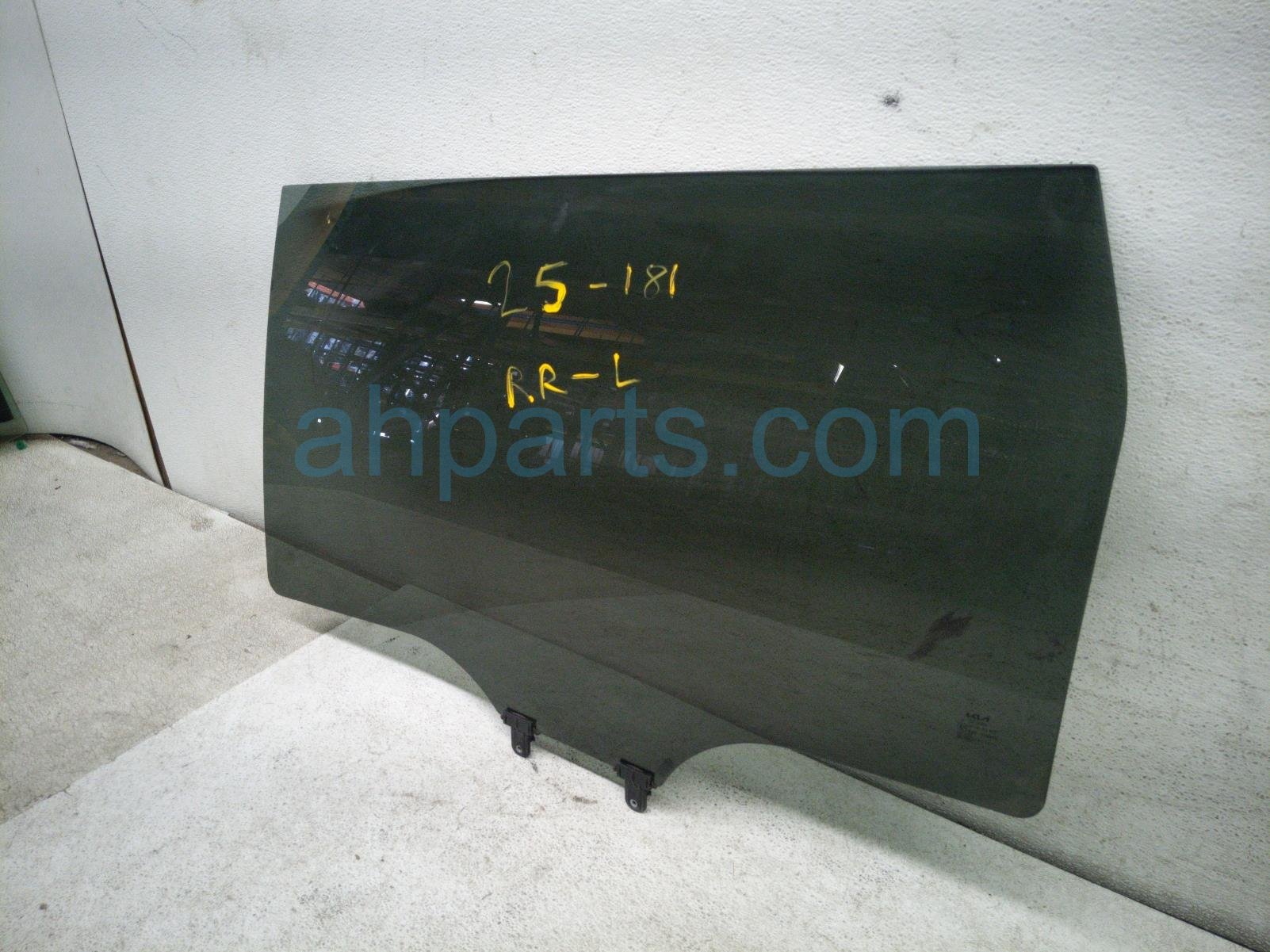 2025 Kia Carnival Rear Driver Door Glass Window 83410 R0520 Replacement 2025 Kia Carnival Rear Driver Door Glass Window 83410 R0520 Replacement thumbnail