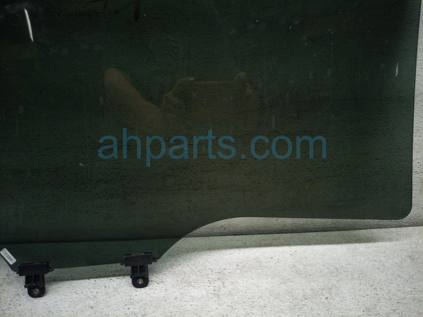 2025 Kia Carnival Rear Driver Door Glass Window 83410 R0520 Replacement 2025 Kia Carnival Rear Driver Door Glass Window 83410 R0520 Replacement thumbnail