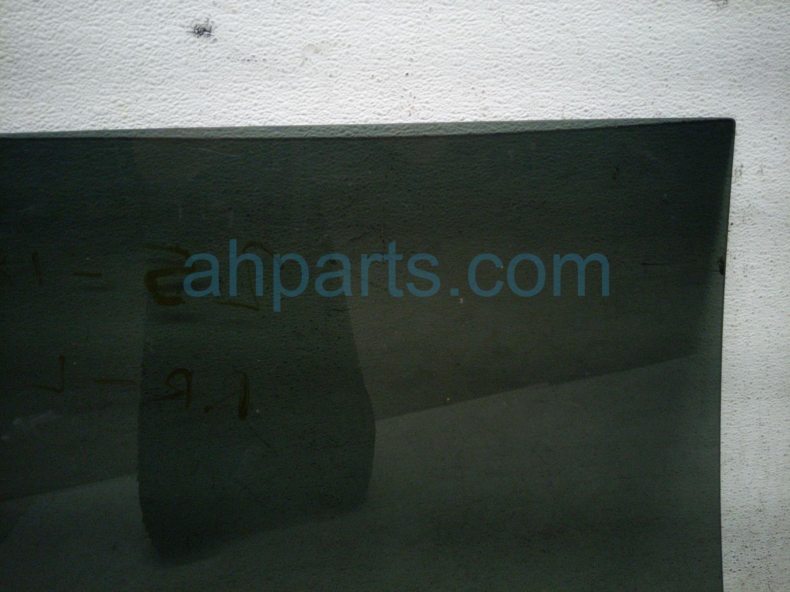 2025 Kia Carnival Rear Driver Door Glass Window 83410 R0520 Replacement 2025 Kia Carnival Rear Driver Door Glass Window 83410 R0520 Replacement thumbnail