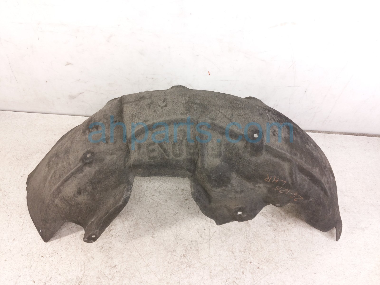 $45 BMW RR/LH INNER FENDER LINER