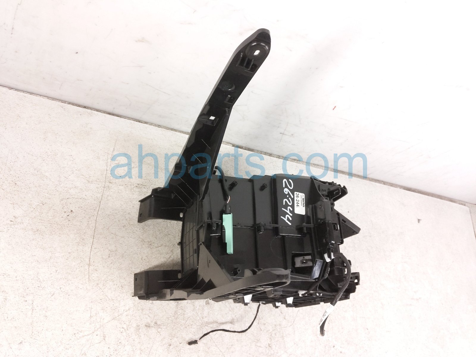 2022 Toyota Sienna Center Console Mount Bracket gry 58810 08160 C1 Replacement 2022 Toyota Sienna Center Console Mount Bracket gry 58810 08160 C1 Replacement thumbnail