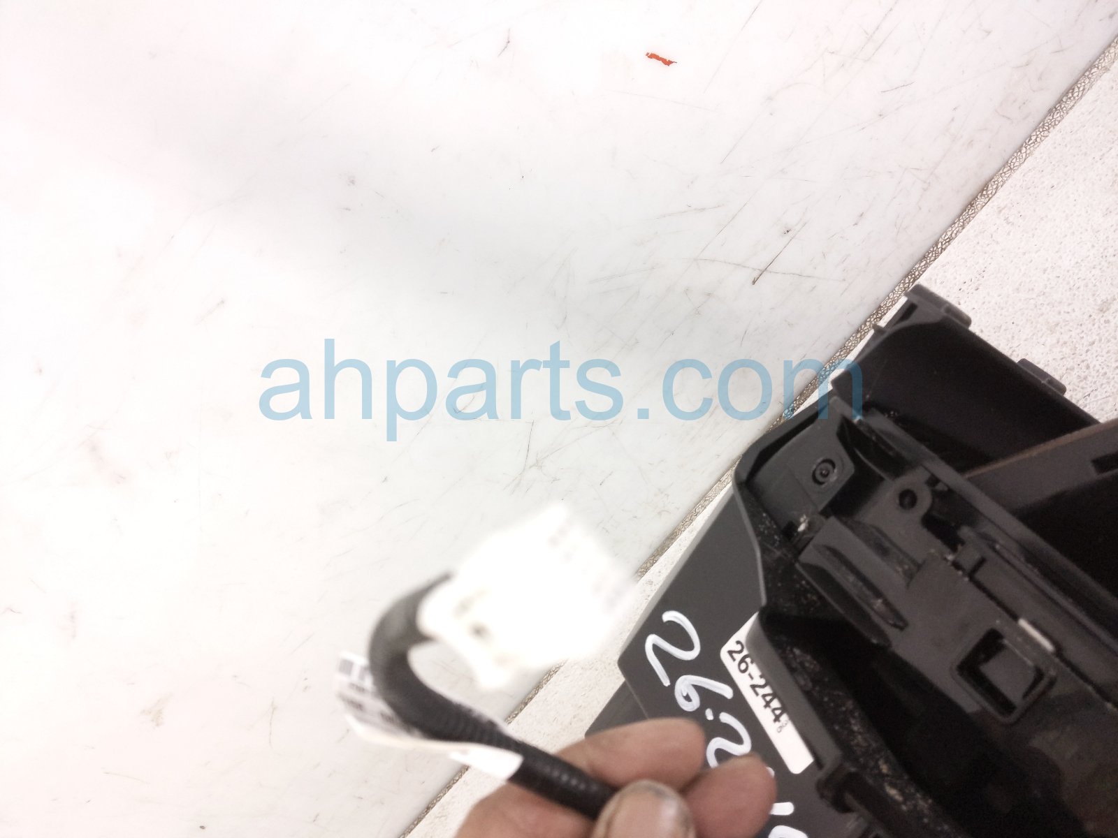2022 Toyota Sienna Center Console Mount Bracket gry 58810 08160 C1 Replacement 2022 Toyota Sienna Center Console Mount Bracket gry 58810 08160 C1 Replacement thumbnail