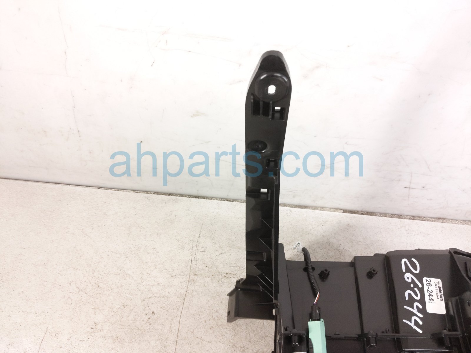 2022 Toyota Sienna Center Console Mount Bracket gry 58810 08160 C1 Replacement 2022 Toyota Sienna Center Console Mount Bracket gry 58810 08160 C1 Replacement thumbnail