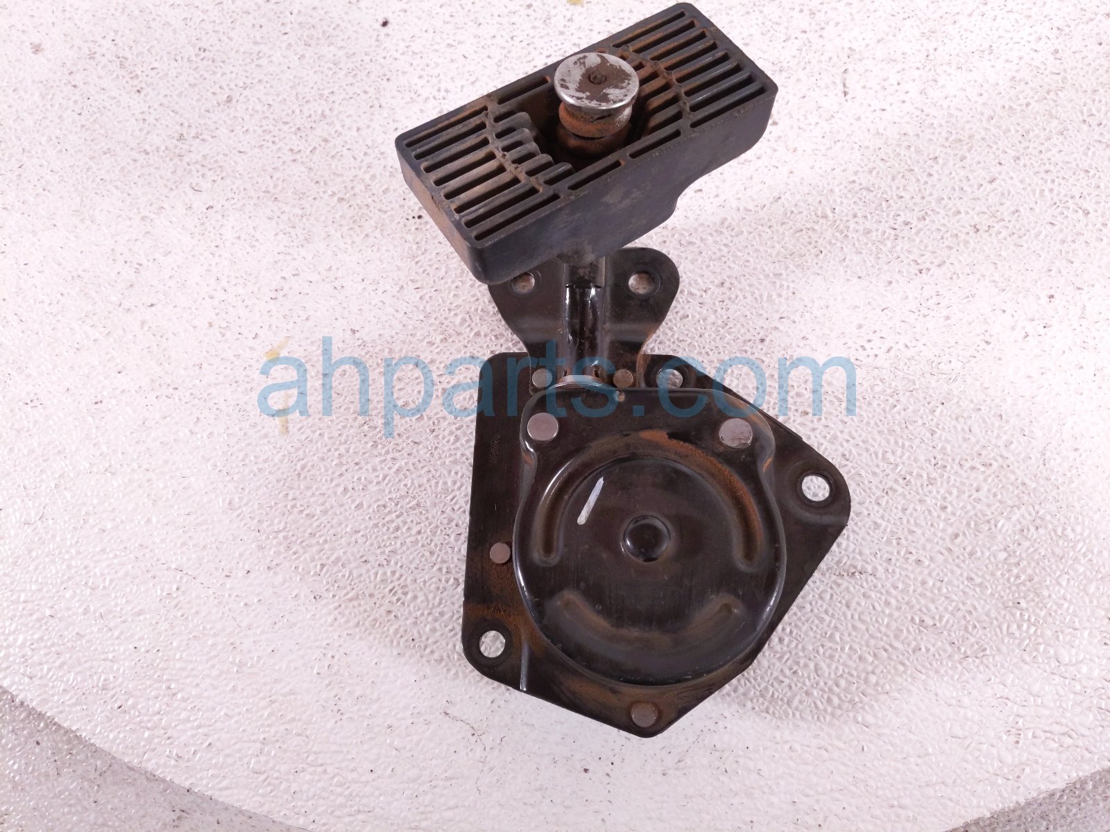 2020 Honda Pilot Spare Tire Hoist Carrier Assy 74711 SZA A02 Replacement 2020 Honda Pilot Spare Tire Hoist Carrier Assy 74711 SZA A02 Replacement thumbnail