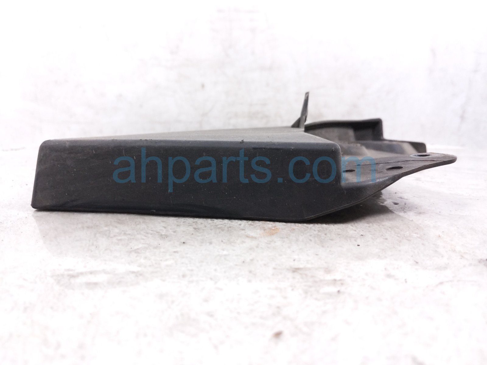 2024 Toyota Tacoma Rear Driver Mud Flap / Splash Guard 76626 AK010 Replacement 2024 Toyota Tacoma Rear Driver Mud Flap / Splash Guard 76626 AK010 Replacement thumbnail