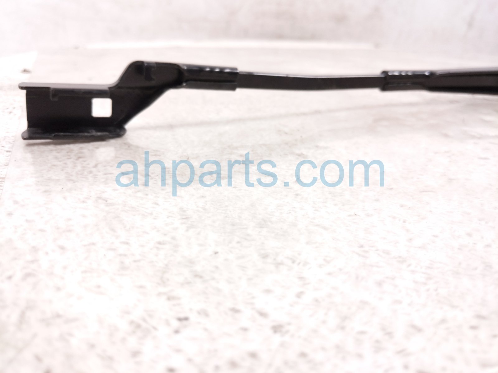 2024 Toyota Tacoma Driver Windshield Wiper Arm 85221 AK010 Replacement 2024 Toyota Tacoma Driver Windshield Wiper Arm 85221 AK010 Replacement thumbnail