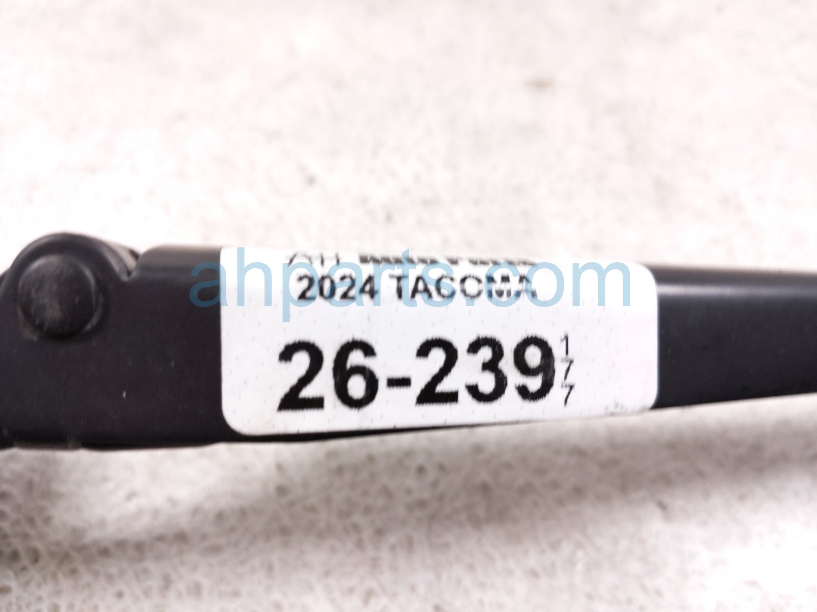 2024 Toyota Tacoma Driver Windshield Wiper Arm 85221 AK010 Replacement 2024 Toyota Tacoma Driver Windshield Wiper Arm 85221 AK010 Replacement thumbnail