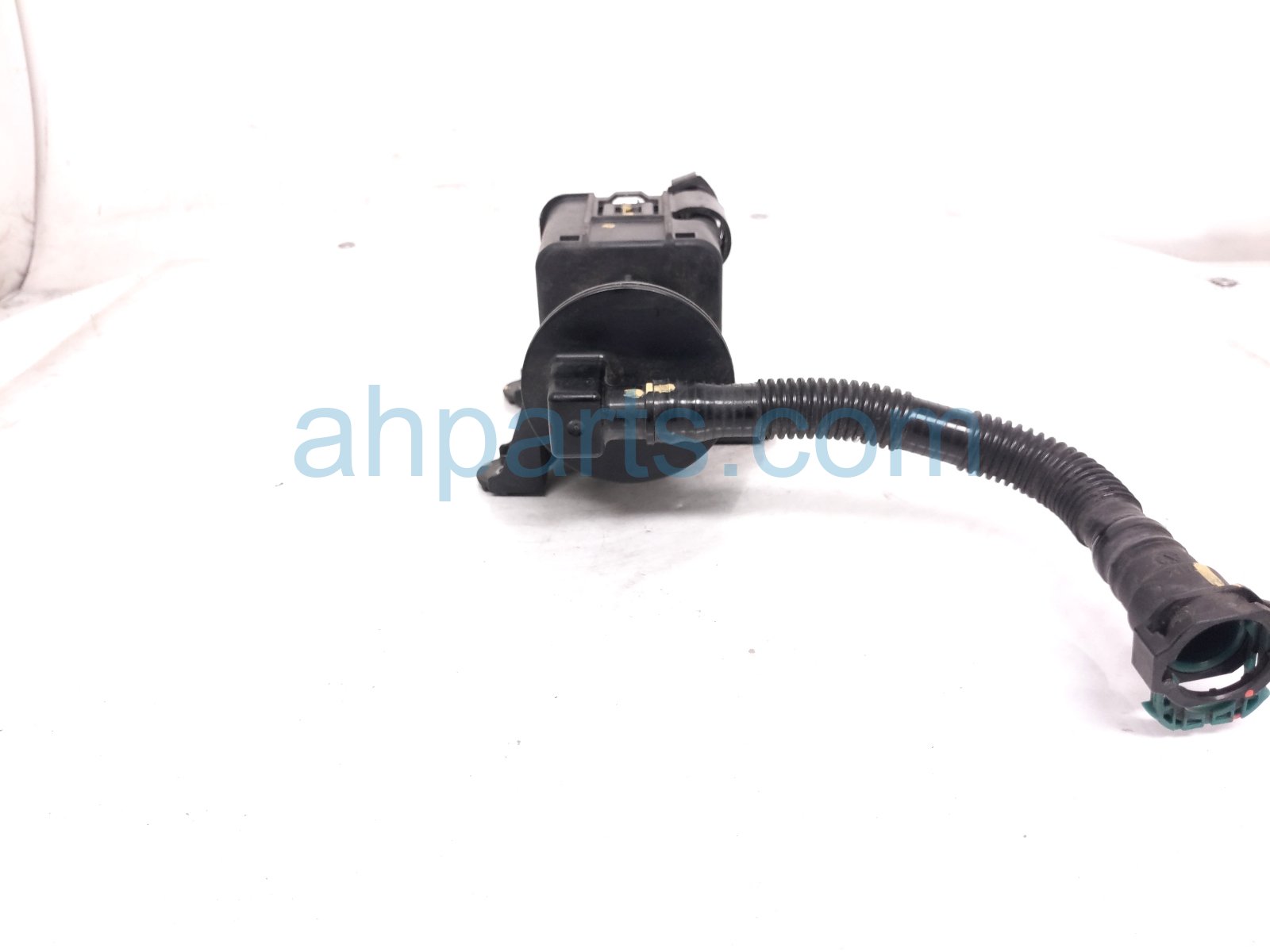 2024 Toyota Tacoma Fuel Vapor Canister Filter 2.4l 77730 04030 Replacement 2024 Toyota Tacoma Fuel Vapor Canister Filter 2.4l 77730 04030 Replacement thumbnail