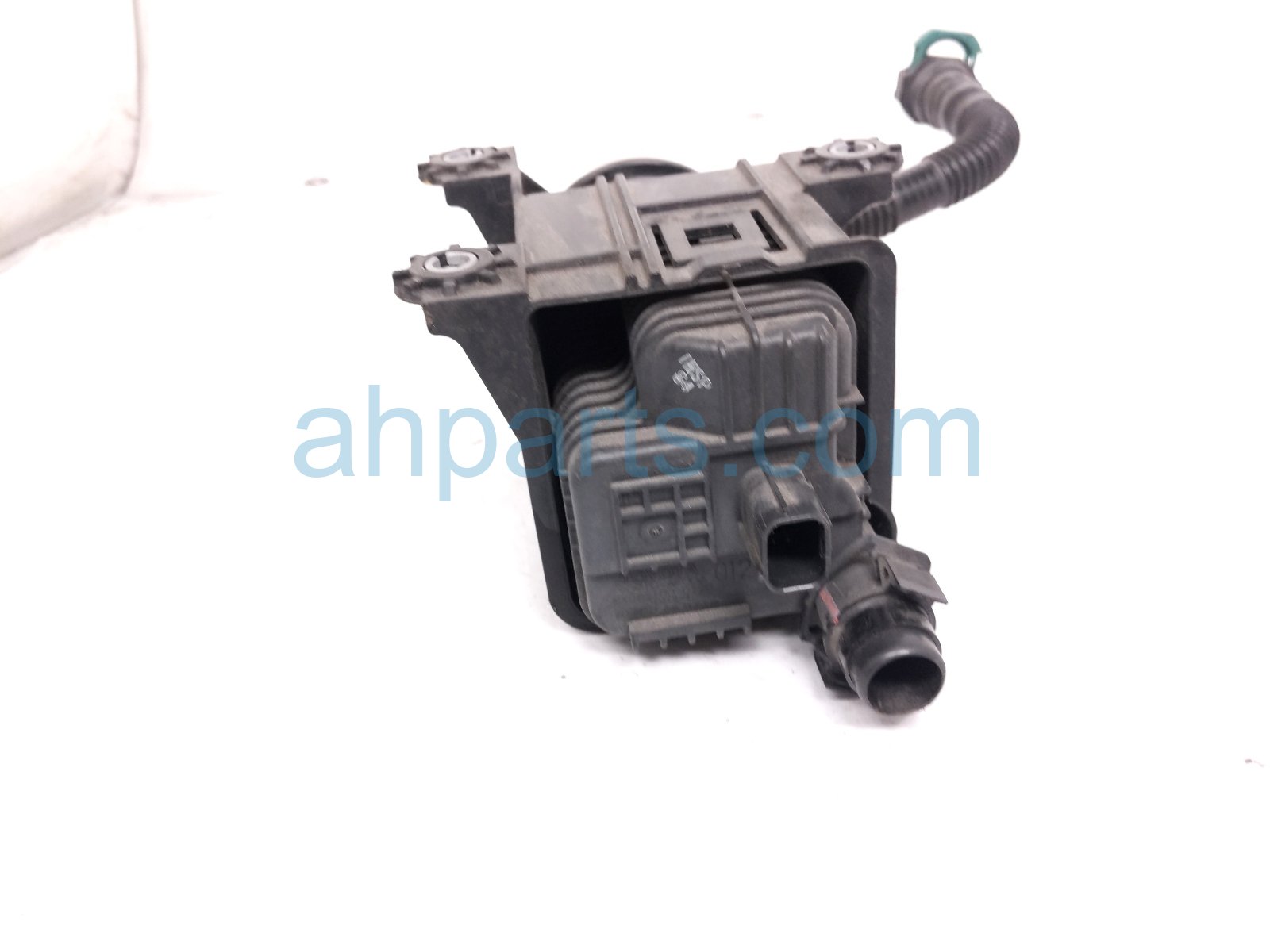 2024 Toyota Tacoma Fuel Vapor Canister Filter 2.4l 77730 04030 Replacement 2024 Toyota Tacoma Fuel Vapor Canister Filter 2.4l 77730 04030 Replacement thumbnail