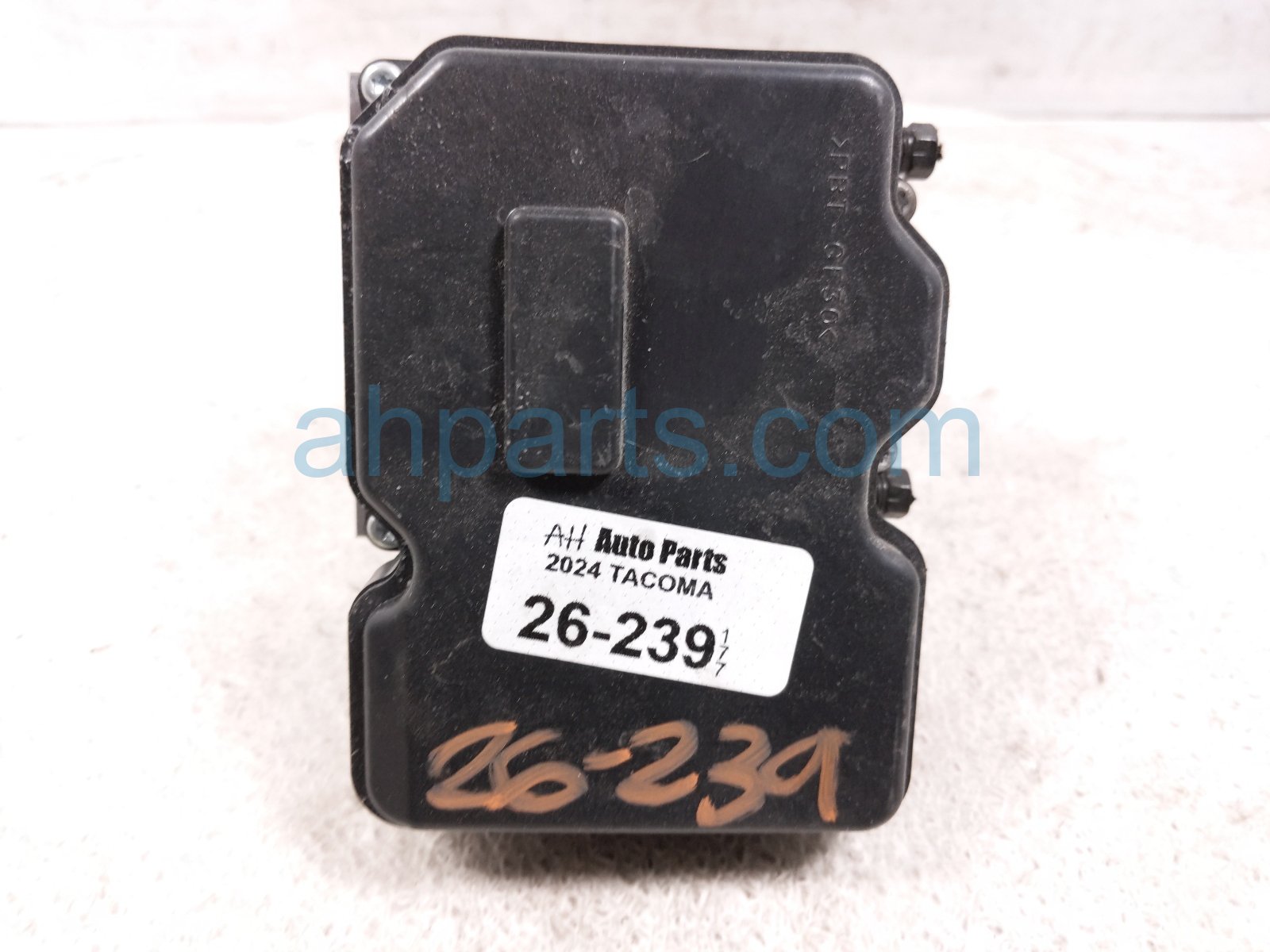 2024 Toyota Tacoma (anti Lock Brake) Abs/vsa Pump Modulator 4x4 44050 AK121 Replacement 2024 Toyota Tacoma (anti Lock Brake) Abs/vsa Pump Modulator 4x4 44050 AK121 Replacement thumbnail