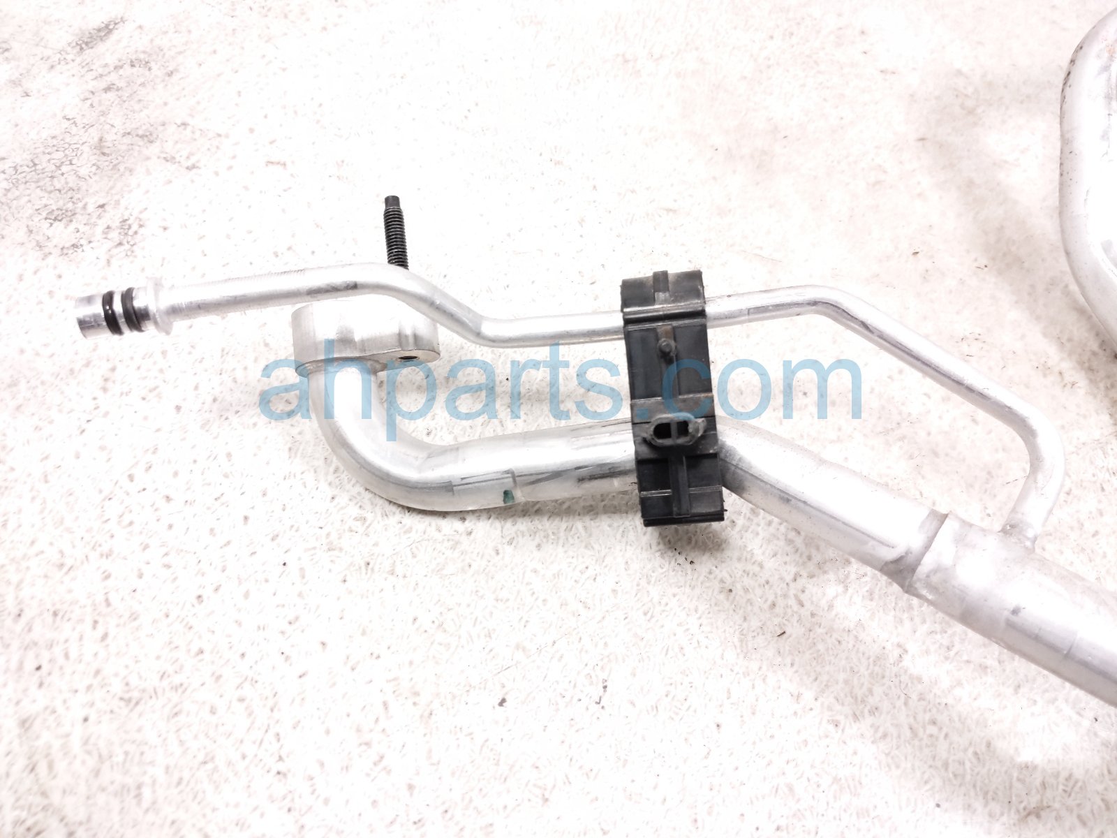 2024 Toyota Tacoma Pipe Line A/c Suction Hose W/acc 2.4l 4x4 88704 AK010 Replacement 2024 Toyota Tacoma Pipe Line A/c Suction Hose W/acc 2.4l 4x4 88704 AK010 Replacement thumbnail