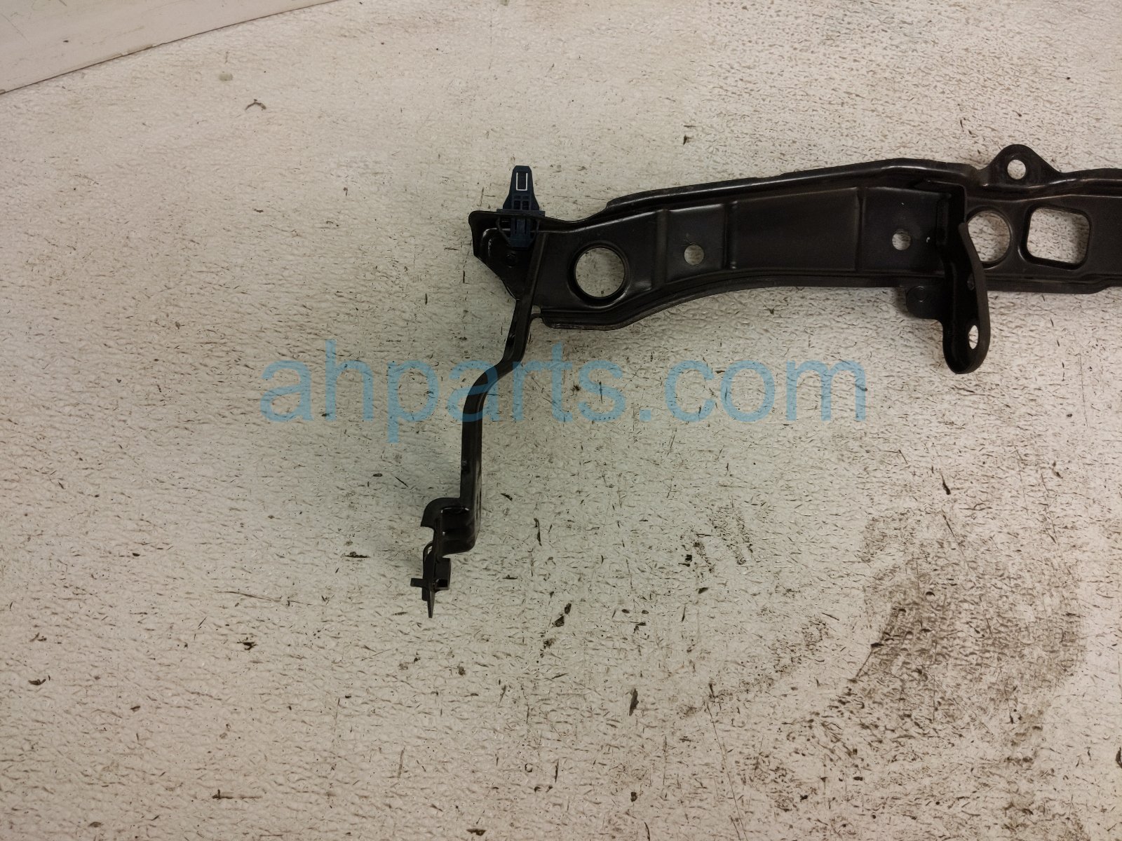 2023 Acura MDX Core Radiator Support Upper Tie Bar 71160 TYA A00 Replacement 2023 Acura MDX Core Radiator Support Upper Tie Bar 71160 TYA A00 Replacement thumbnail