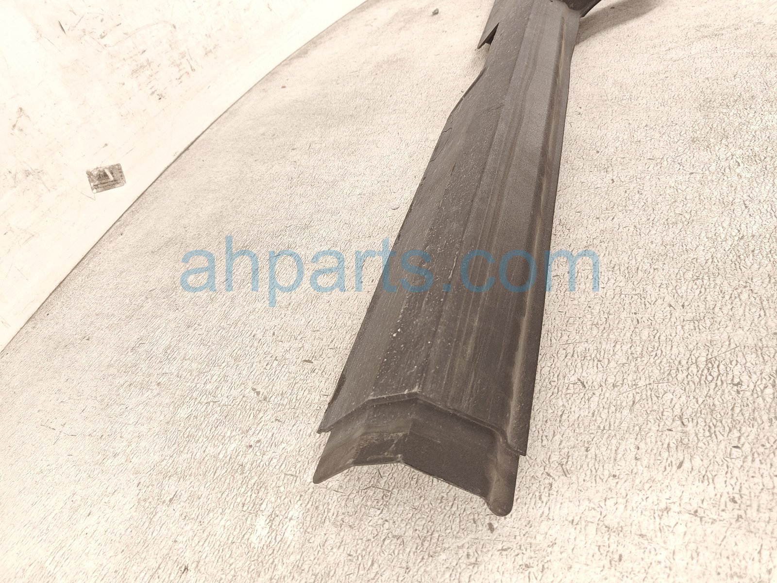 2023 Honda Ridgeline Rocker Trim Rear Passenger Side Skirt / Molding Black 71900 T6Z A00 Replacement 2023 Honda Ridgeline Rocker Trim Rear Passenger Side Skirt / Molding Black 71900 T6Z A00 Replacement thumbnail