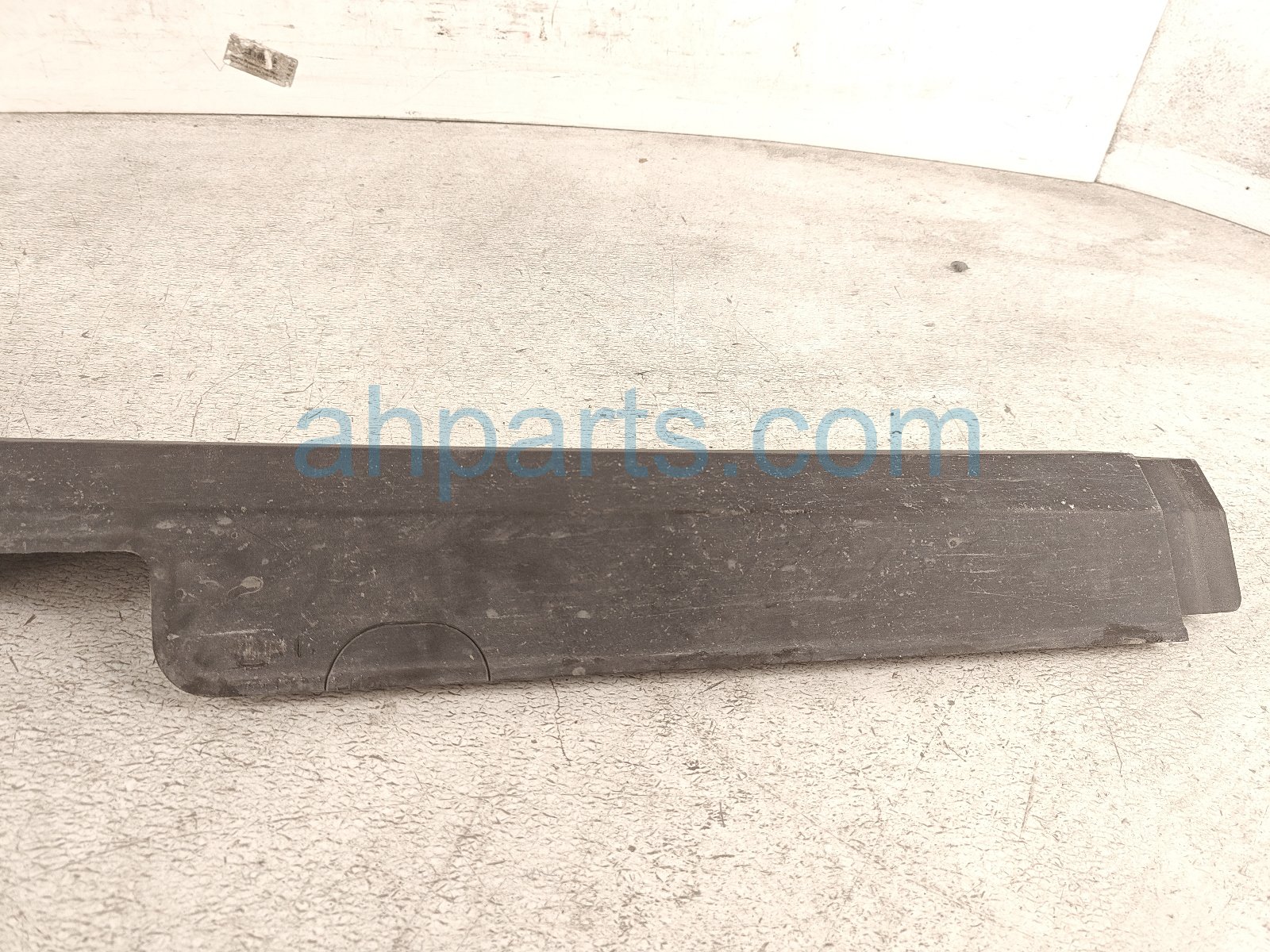 2023 Honda Ridgeline Rocker Trim Rear Passenger Side Skirt / Molding Black 71900 T6Z A00 Replacement 2023 Honda Ridgeline Rocker Trim Rear Passenger Side Skirt / Molding Black 71900 T6Z A00 Replacement thumbnail
