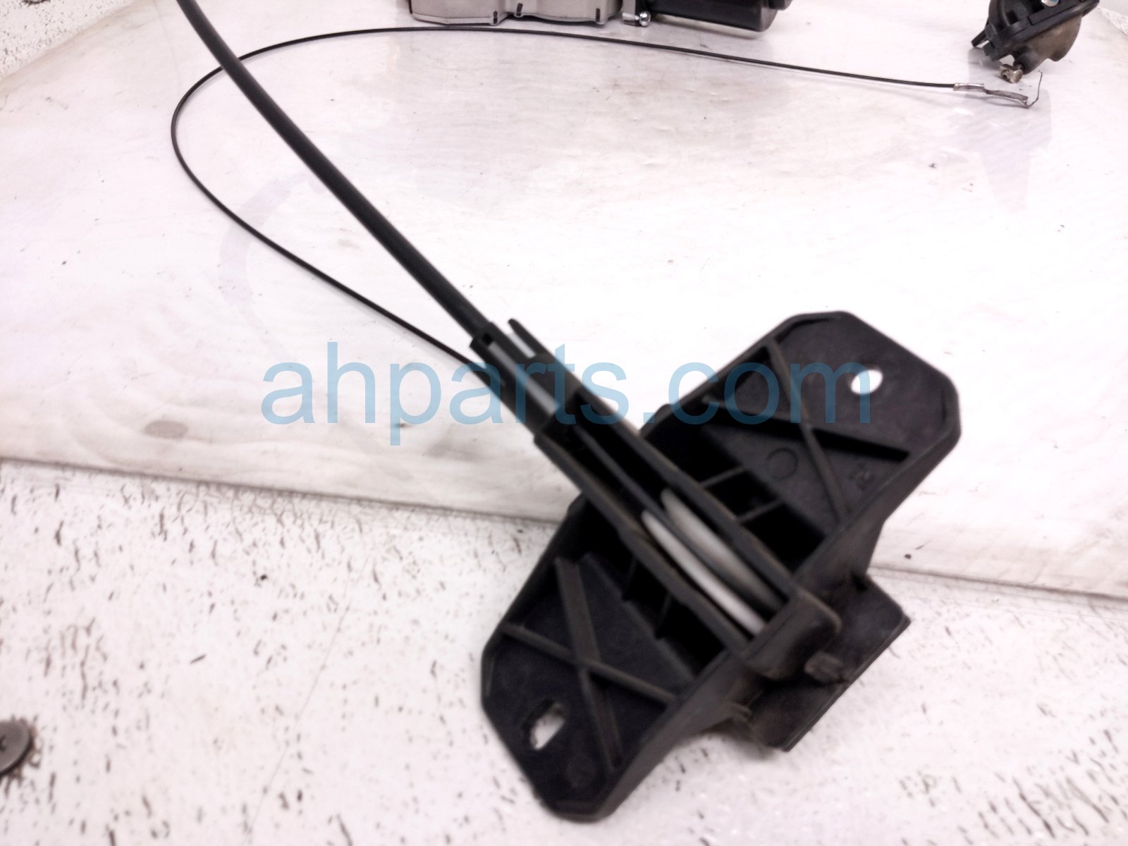 2025 Kia Carnival Rear Passenger Power Sliding Door Motor Assy 83820 R0000 Replacement 2025 Kia Carnival Rear Passenger Power Sliding Door Motor Assy 83820 R0000 Replacement thumbnail
