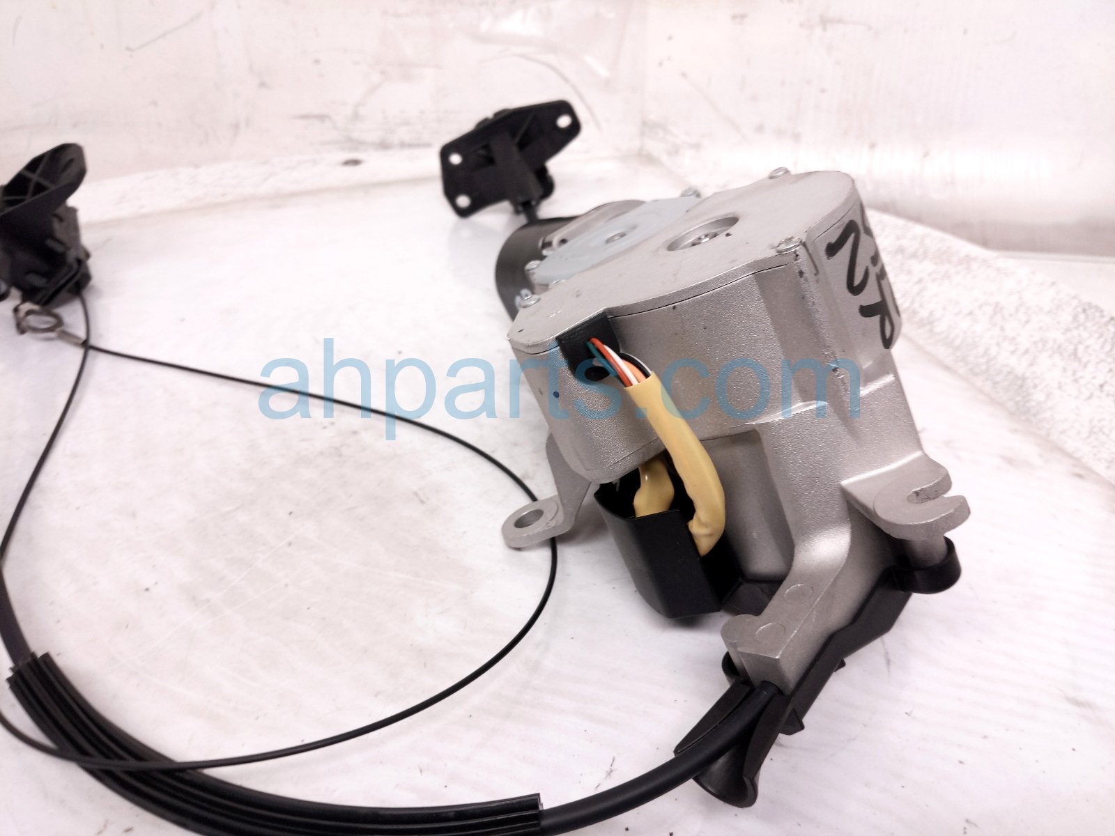 2025 Kia Carnival Rear Passenger Power Sliding Door Motor Assy 83820 R0000 Replacement 2025 Kia Carnival Rear Passenger Power Sliding Door Motor Assy 83820 R0000 Replacement thumbnail