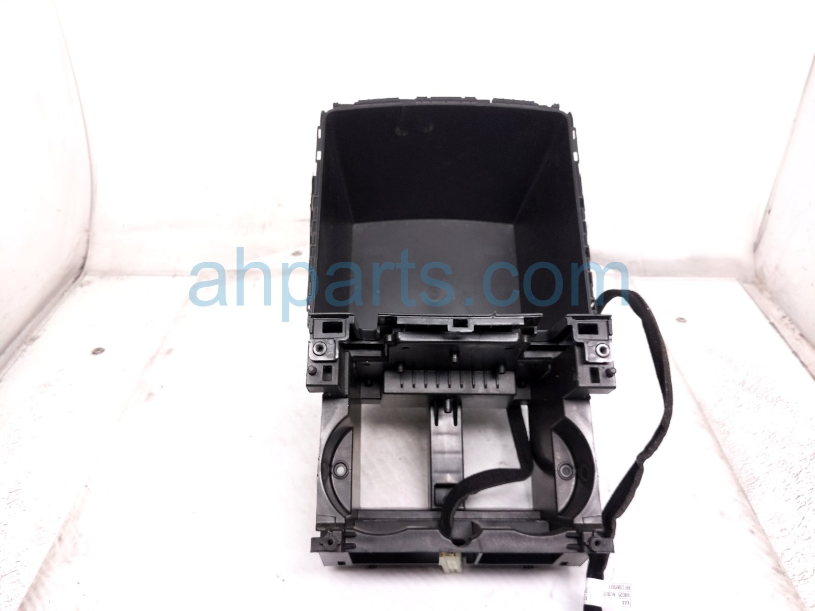 2025 Kia Carnival Rear Console Cup Holder Assy Grey 84680 R0AB0BRV Partial Replacement 2025 Kia Carnival Rear Console Cup Holder Assy Grey 84680 R0AB0BRV Partial Replacement thumbnail