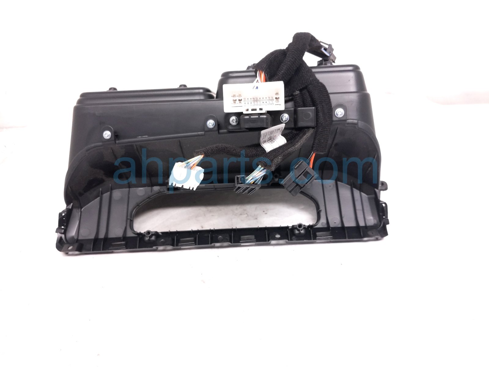 2025 Kia Carnival Center Console Front Tray 846F1 R0350NUP Replacement 2025 Kia Carnival Center Console Front Tray 846F1 R0350NUP Replacement thumbnail