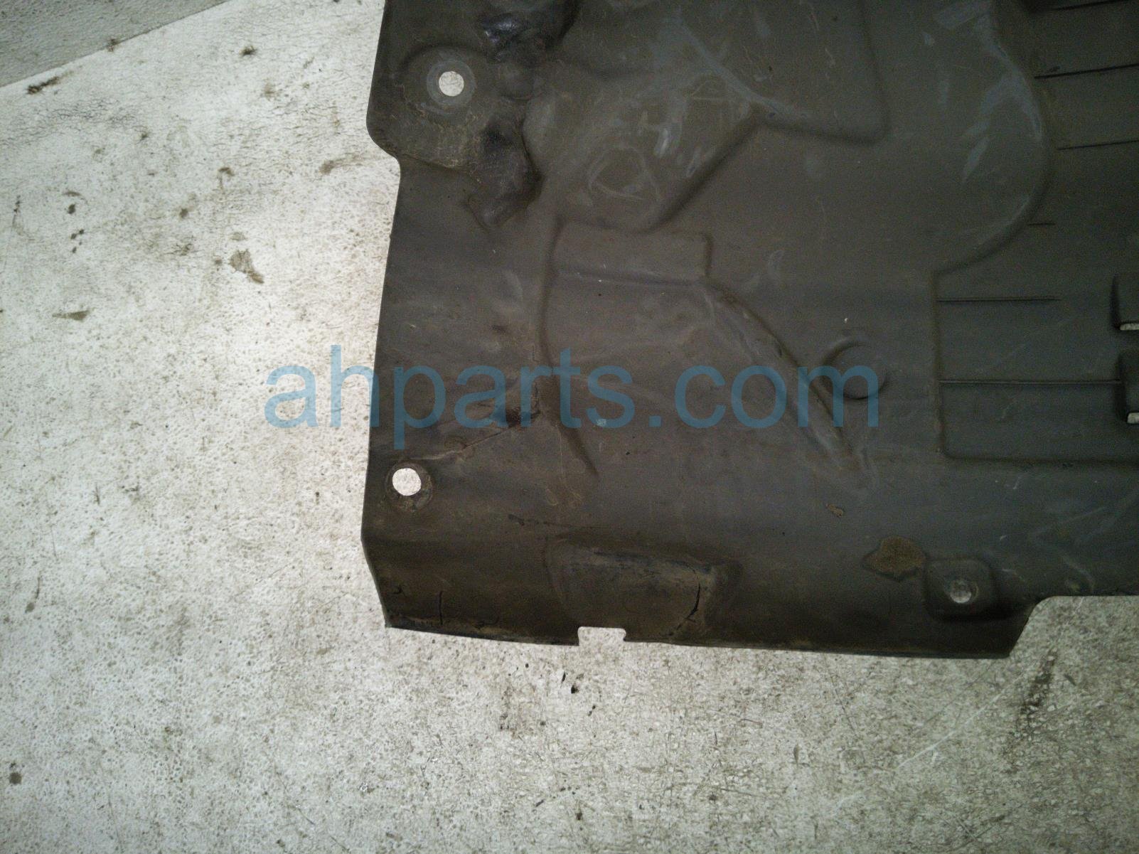 2020 Land Rover Range Rover Sport Front Driver Forward Half Fender Liner LR146223 Replacement 2020 Land Rover Range Rover Sport Front Driver Forward Half Fender Liner LR146223 Replacement thumbnail