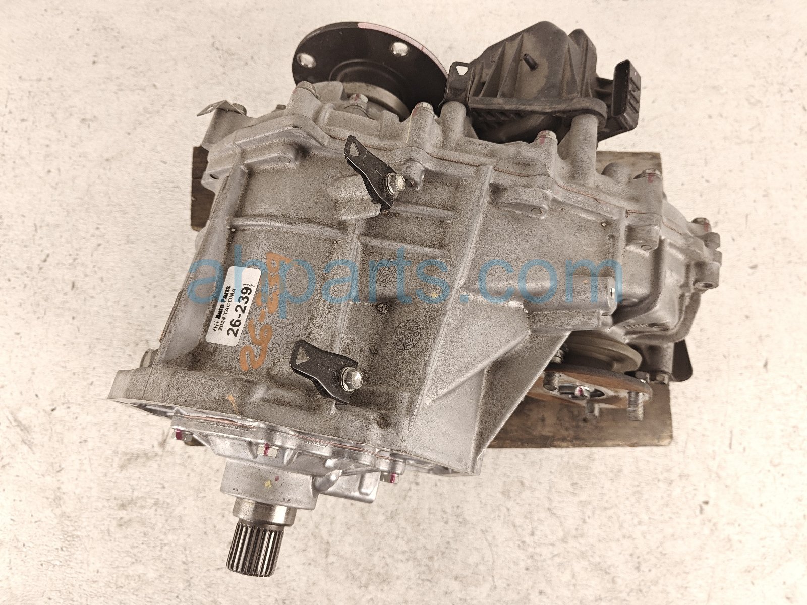 $699 Toyota TRANSFER CASE ASSY - 2.4L 4X4 -40K $699 Toyota TRANSFER CASE ASSY - 2.4L 4X4 -40K