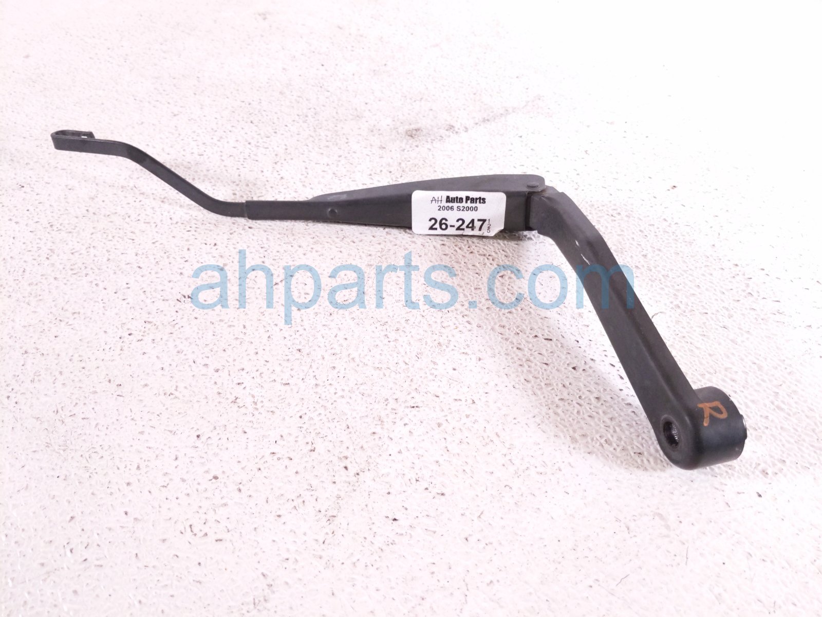 Honda RH WINDSHIELD WIPER ARM