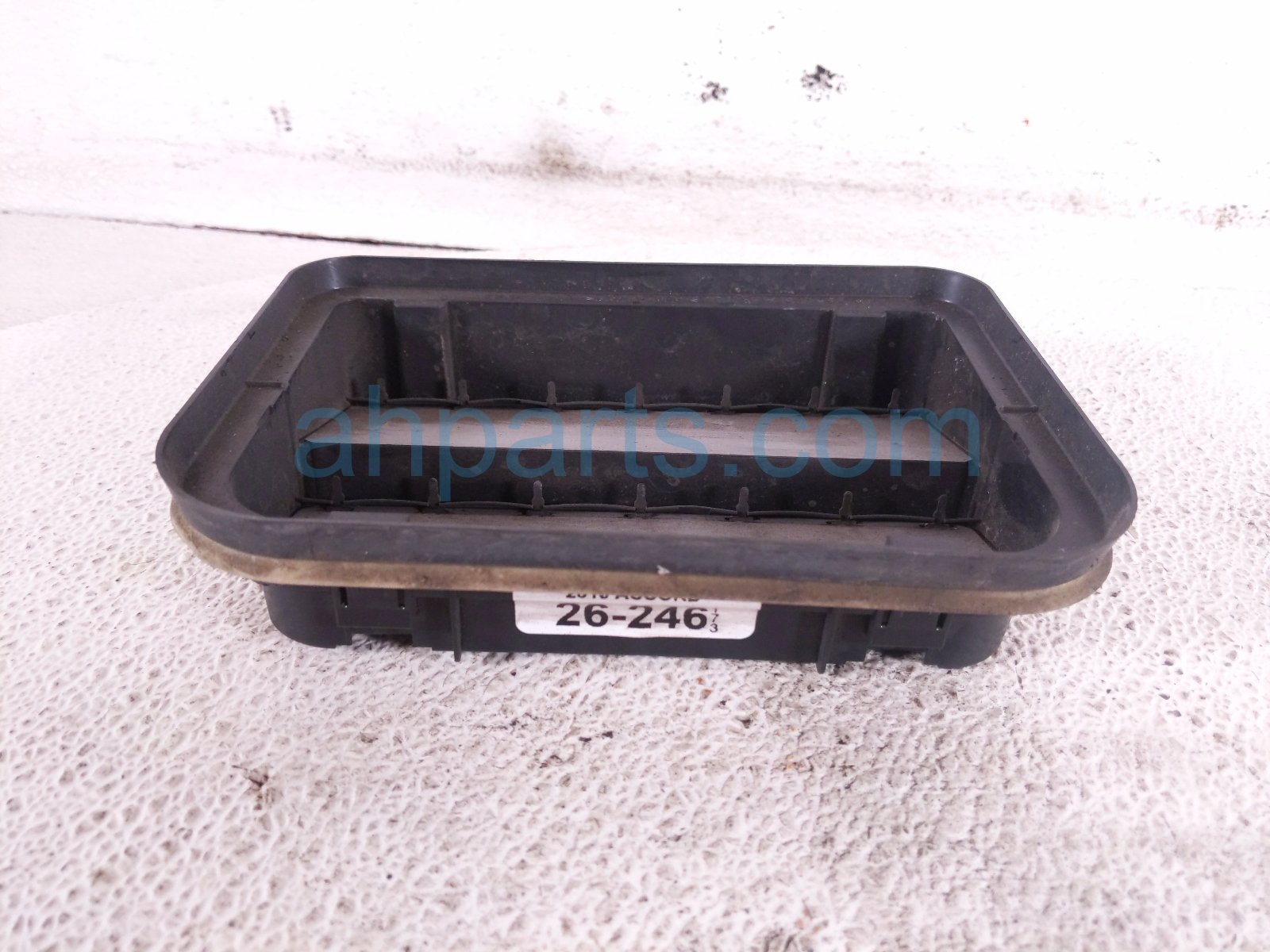 2019 Honda Accord Rear Driver Cabin Air Exhauster Vent 75450 TBA A02 Replacement 2019 Honda Accord Rear Driver Cabin Air Exhauster Vent 75450 TBA A02 Replacement thumbnail