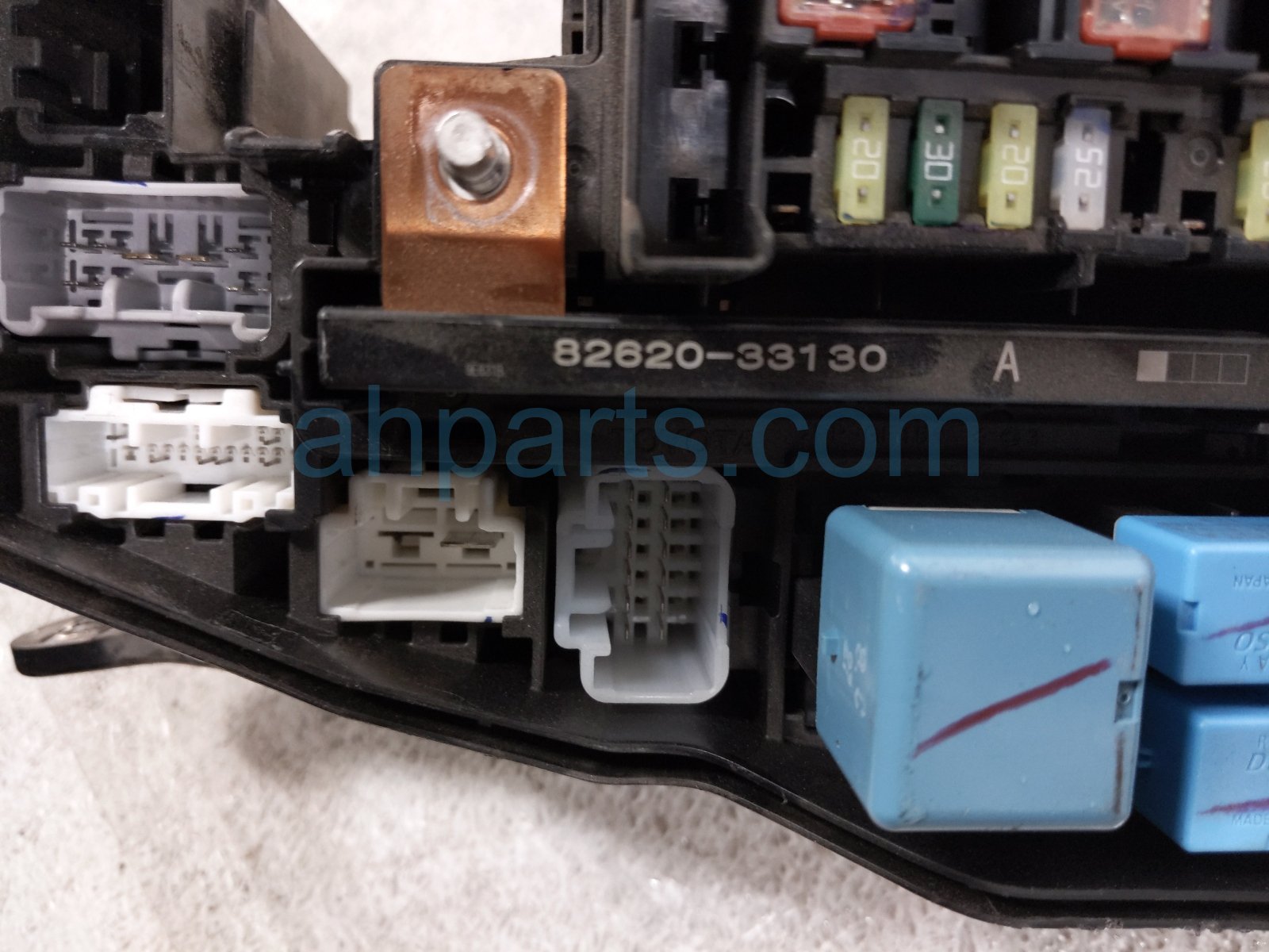 2020 Toyota Camry Engine Fuse Box 2.5l Fwd 82610 33130 Replacement 2020 Toyota Camry Engine Fuse Box 2.5l Fwd 82610 33130 Replacement thumbnail