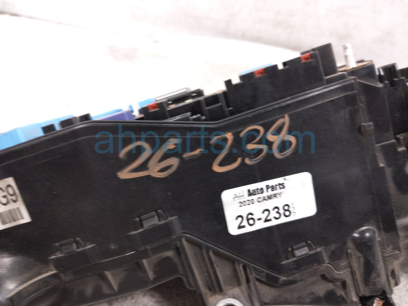 2020 Toyota Camry Engine Fuse Box 2.5l Fwd 82610 33130 Replacement 2020 Toyota Camry Engine Fuse Box 2.5l Fwd 82610 33130 Replacement thumbnail