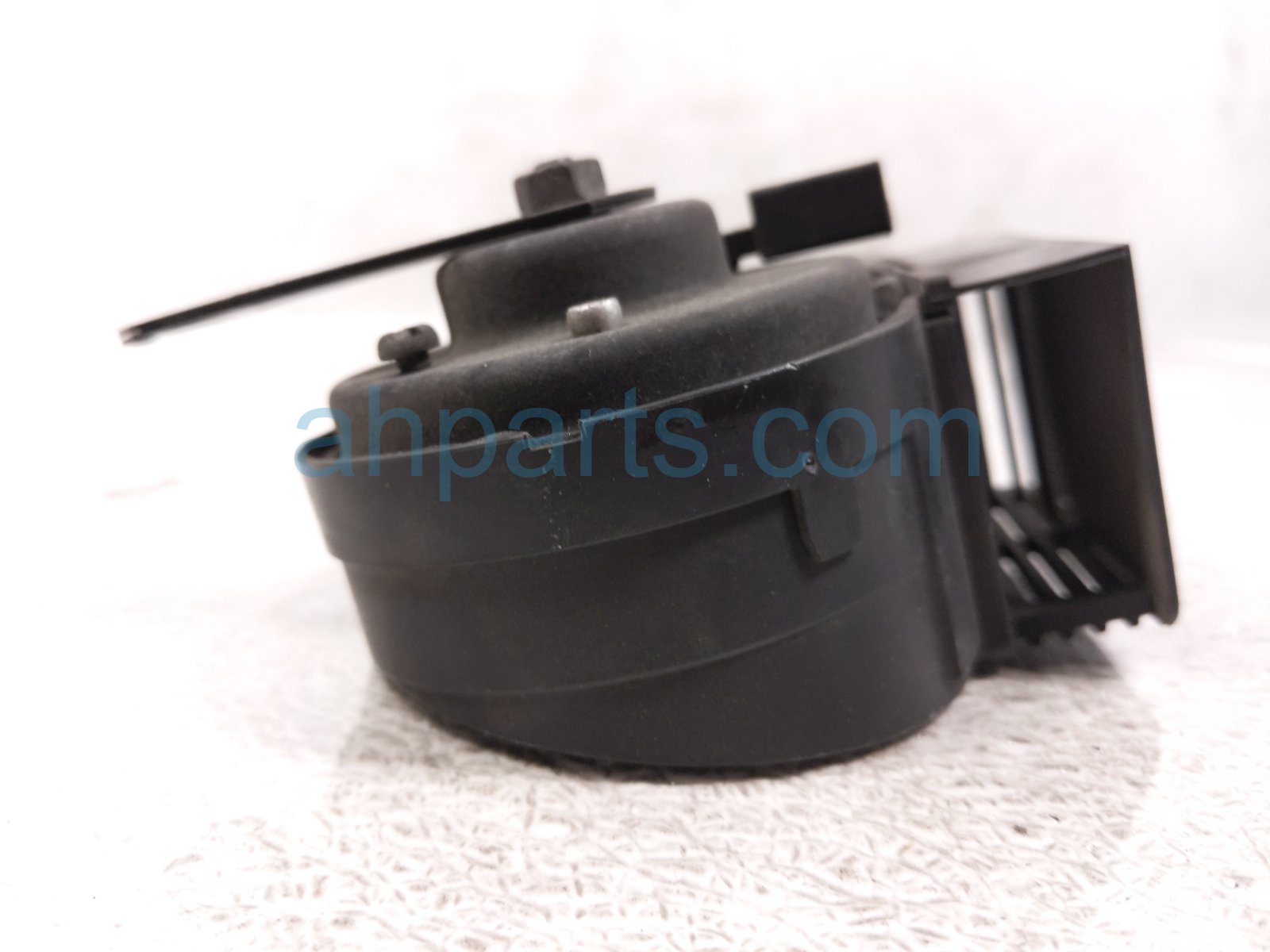 2022 Toyota Sienna High Pitch Note Horn 86510 0E040 Replacement 2022 Toyota Sienna High Pitch Note Horn 86510 0E040 Replacement thumbnail