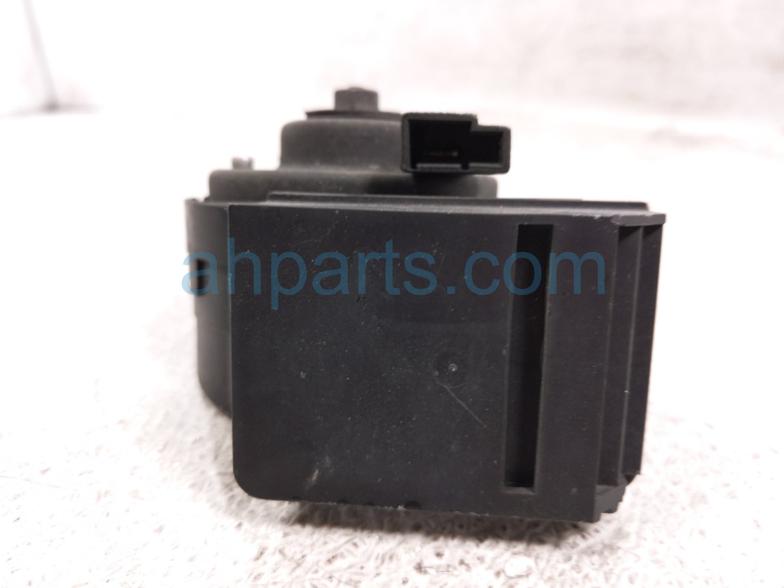 2022 Toyota Sienna High Pitch Note Horn 86510 0E040 Replacement 2022 Toyota Sienna High Pitch Note Horn 86510 0E040 Replacement thumbnail
