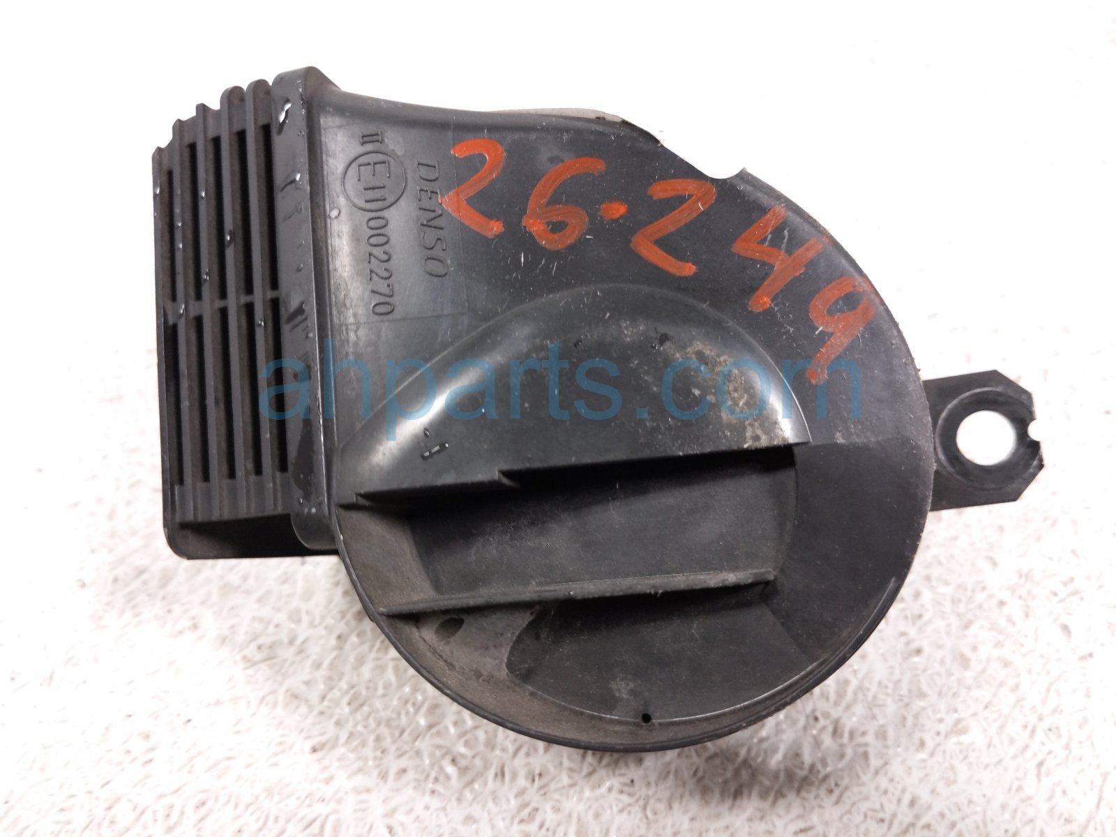 2022 Toyota Sienna High Pitch Note Horn 86510 0E040 Replacement 2022 Toyota Sienna High Pitch Note Horn 86510 0E040 Replacement thumbnail