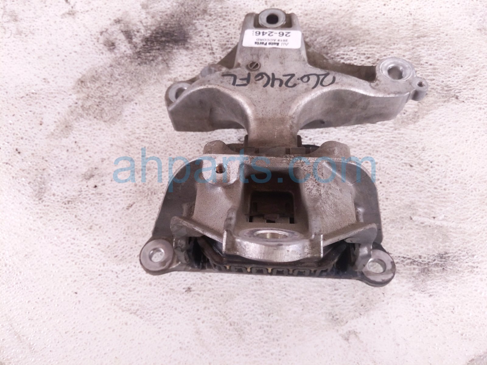 Honda RH ENGINE SIDE MOUNT - SPORT 1.5T