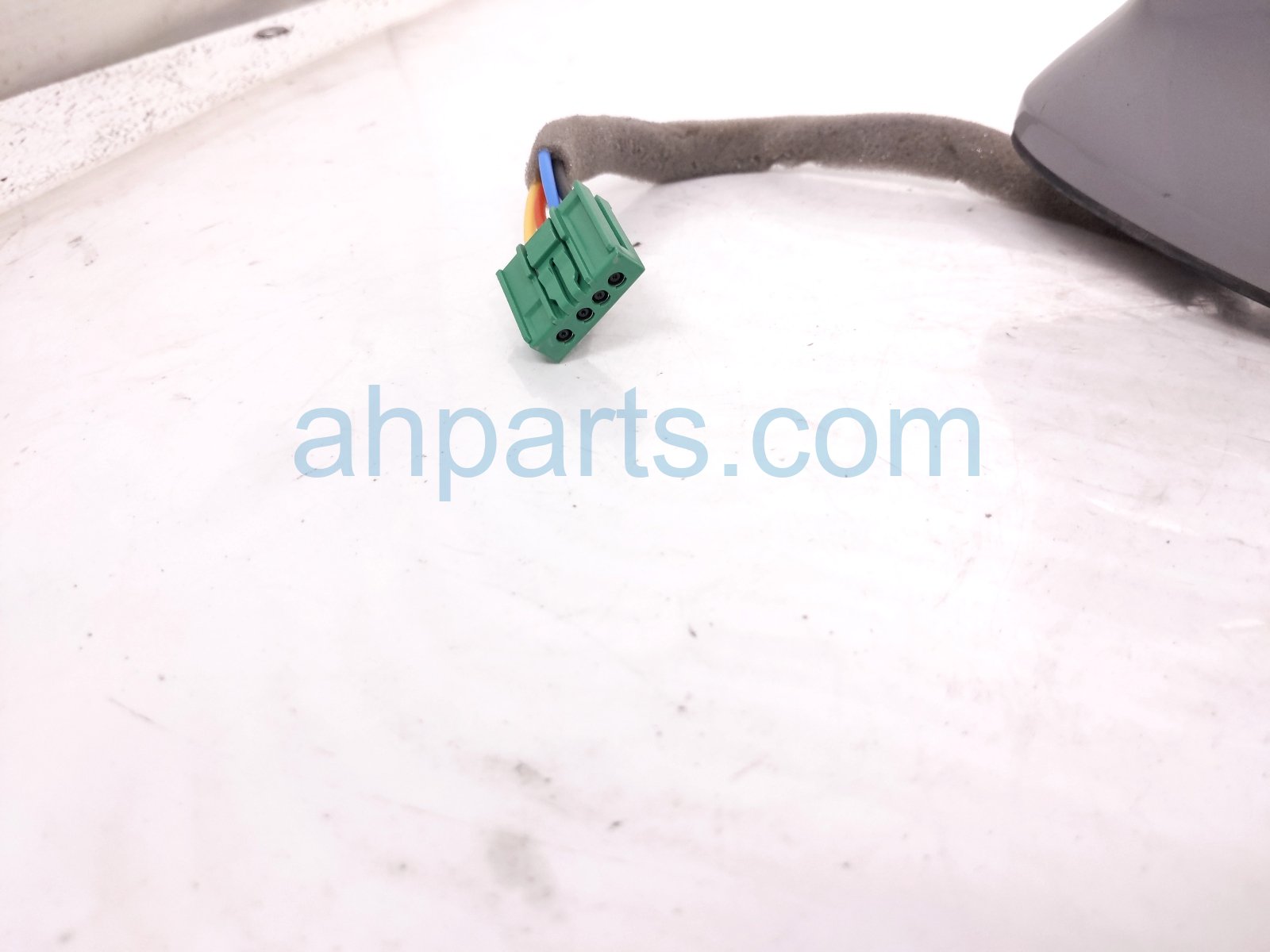 2025 Kia Carnival Roof Antenna Assy Shark Fin Gray 96210 R0610P2M Replacement 2025 Kia Carnival Roof Antenna Assy Shark Fin Gray 96210 R0610P2M Replacement thumbnail