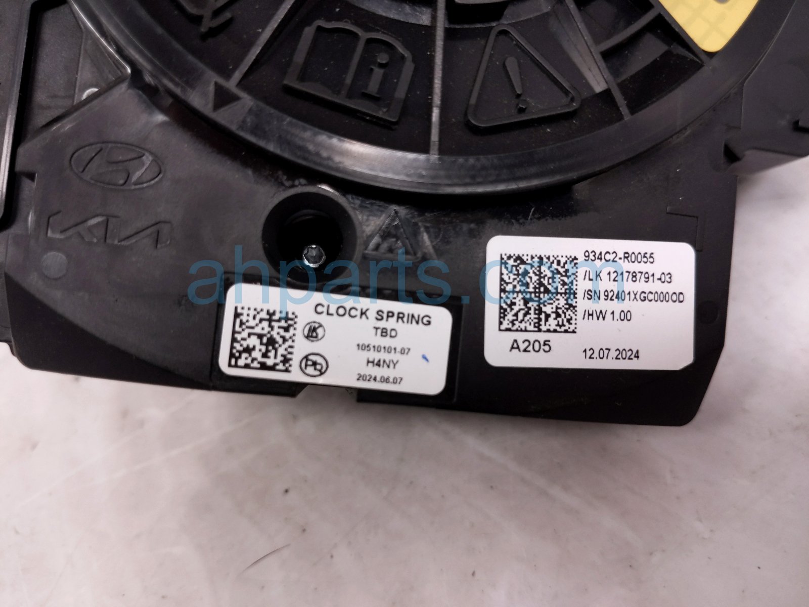 2025 Kia Carnival Wiper & Signal Combo Column Switch 934C2 R0055 Replacement 2025 Kia Carnival Wiper & Signal Combo Column Switch 934C2 R0055 Replacement thumbnail