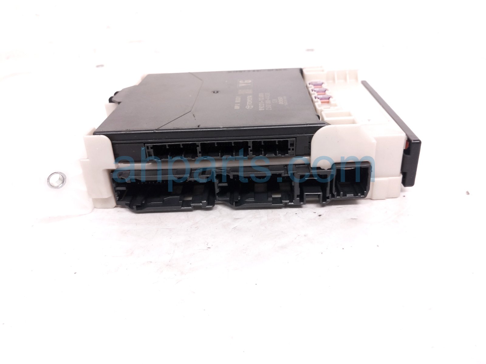 2022 Toyota Corolla Multiplex Control Module Front Driver 89221 12J80 Replacement 2022 Toyota Corolla Multiplex Control Module Front Driver 89221 12J80 Replacement thumbnail