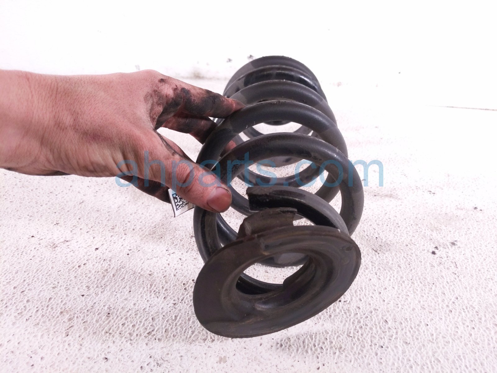 2024 Honda Pilot Strut / / Shock Absorber Rear Driver Coil Spring 3.5l Awd 52446 T90 Y01 Replacement 2024 Honda Pilot Strut / / Shock Absorber Rear Driver Coil Spring 3.5l Awd 52446 T90 Y01 Replacement thumbnail