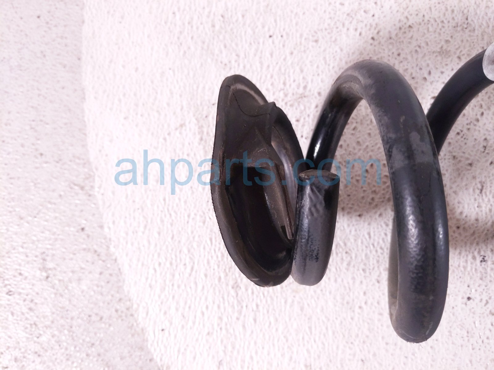 2024 Honda Pilot Strut / / Shock Absorber Rear Driver Coil Spring 3.5l Awd 52446 T90 Y01 Replacement 2024 Honda Pilot Strut / / Shock Absorber Rear Driver Coil Spring 3.5l Awd 52446 T90 Y01 Replacement thumbnail