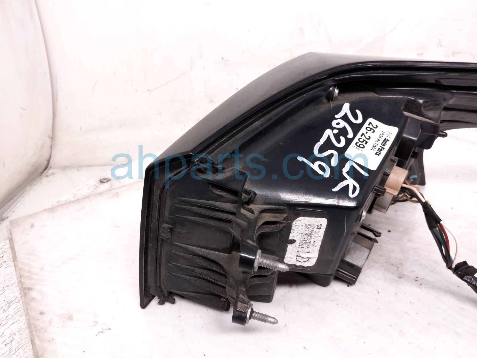 2024 Nissan Altima Light / Rear Driver Tail Lamp (on Body) 26555 6CA1B Replacement 2024 Nissan Altima Light / Rear Driver Tail Lamp (on Body) 26555 6CA1B Replacement thumbnail