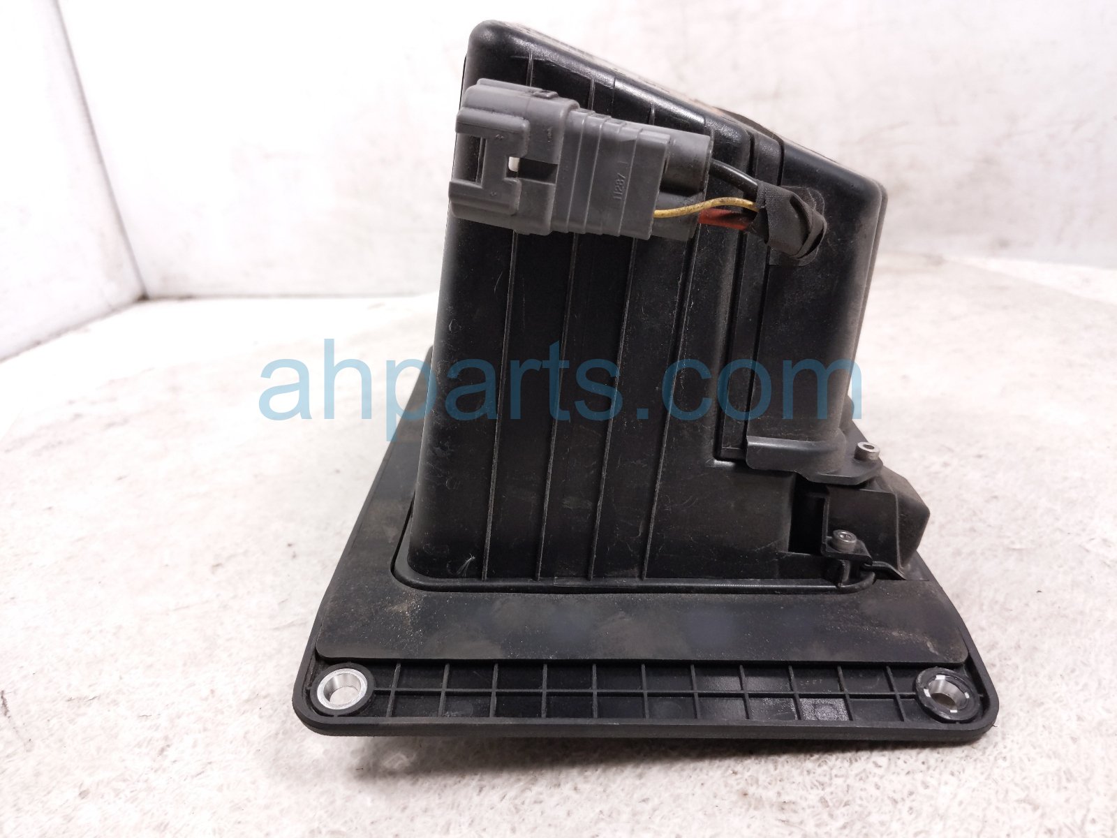 2024 Toyota Tacoma Truck Bed Power Port PT949 35340 Replacement 2024 Toyota Tacoma Truck Bed Power Port PT949 35340 Replacement thumbnail