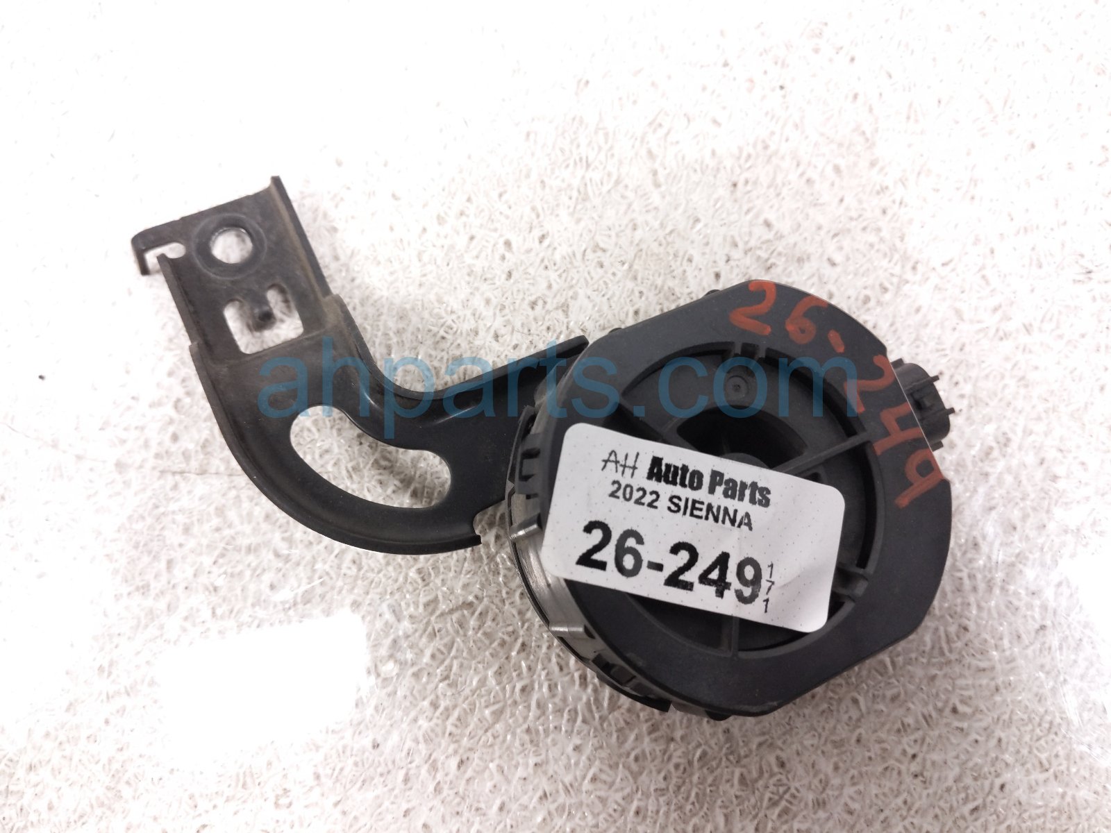 Toyota PEDESTRIAN PROXIMITY WARNING SPEAKER